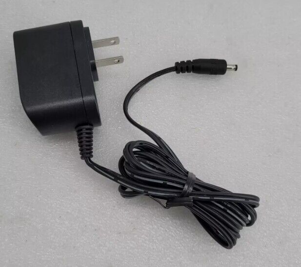 Brand NEW CYSE18-050300U 5V DC 3A AC DC Adapter amino power supply